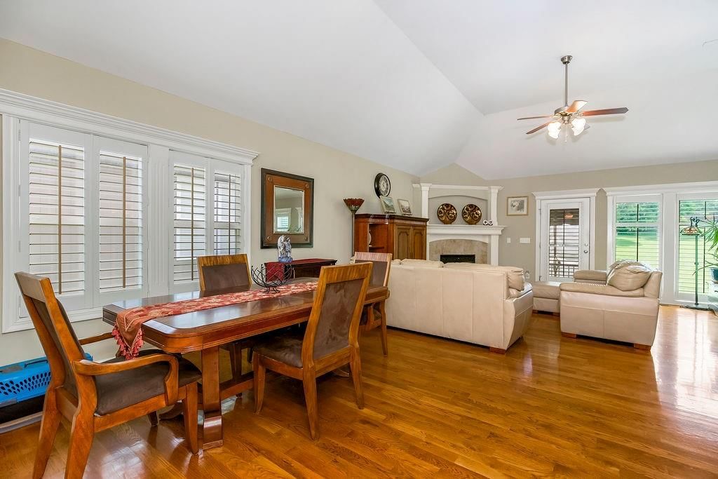 3824 NW Chapman Drive — photo 8