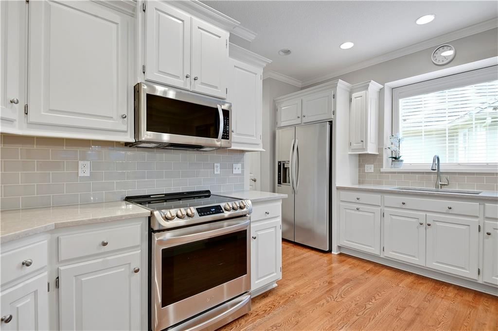 11730 W 143 Terrace — photo 14