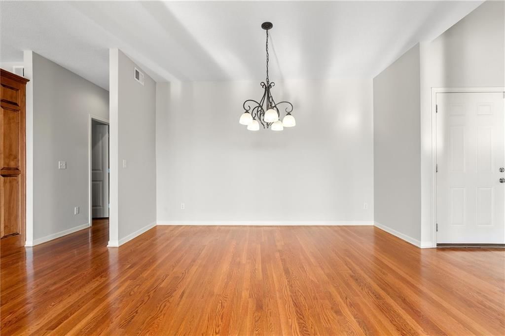 2028 Greenfield N/A — photo 14