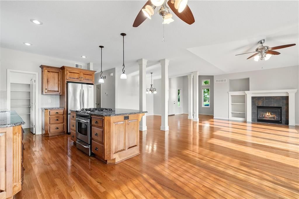 2028 Greenfield N/A — photo 20