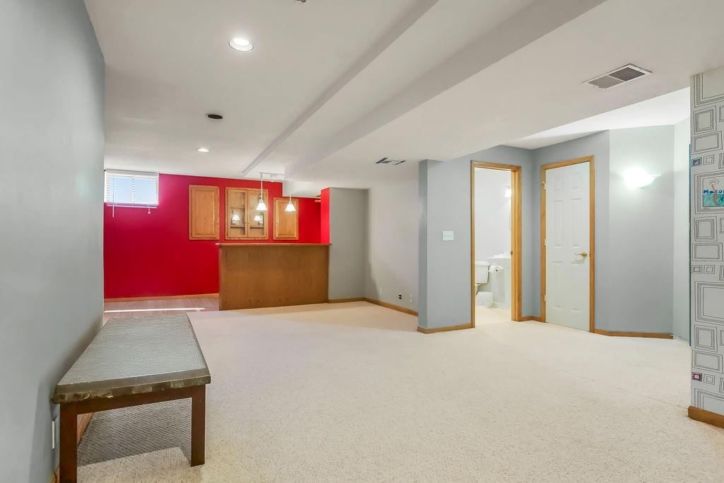 600 N Oak Street — photo 24