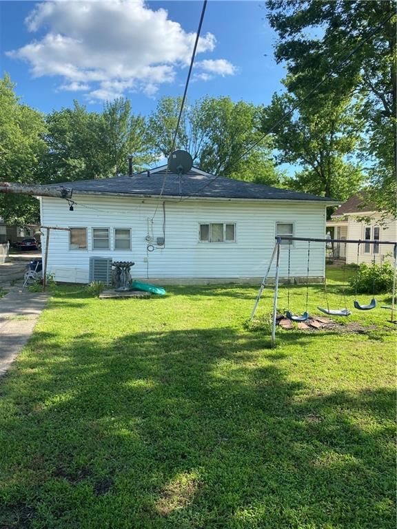 613 E 21st Street — photo 11