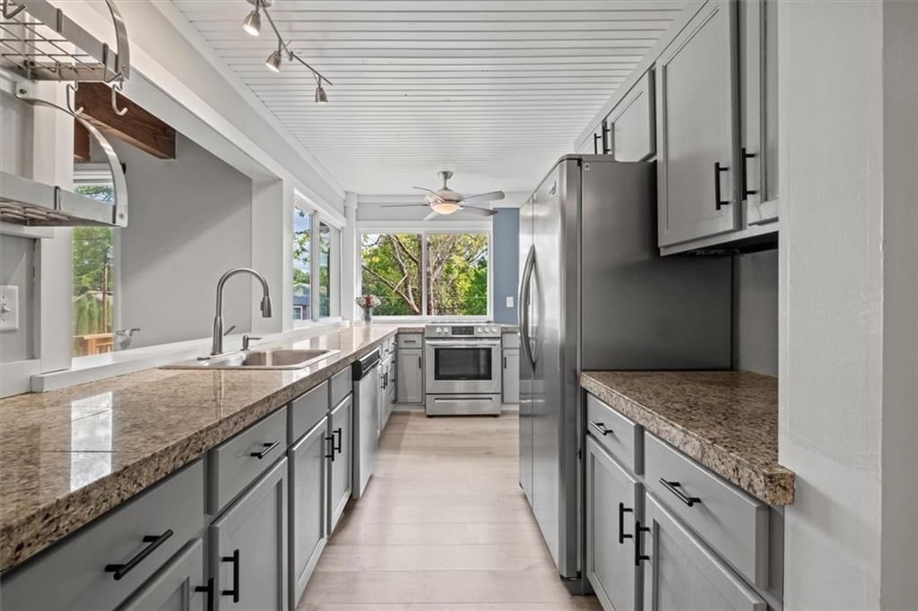 70 DOCKSIDE Drive — photo 13