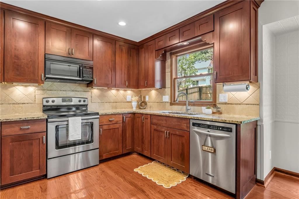 10124 HALSEY Street — photo 17