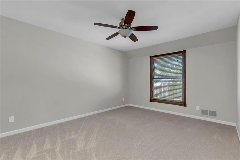 10124 HALSEY Street — photo 32