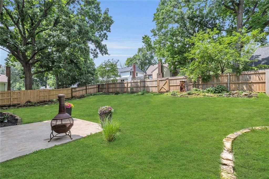 10124 HALSEY Street — photo 46