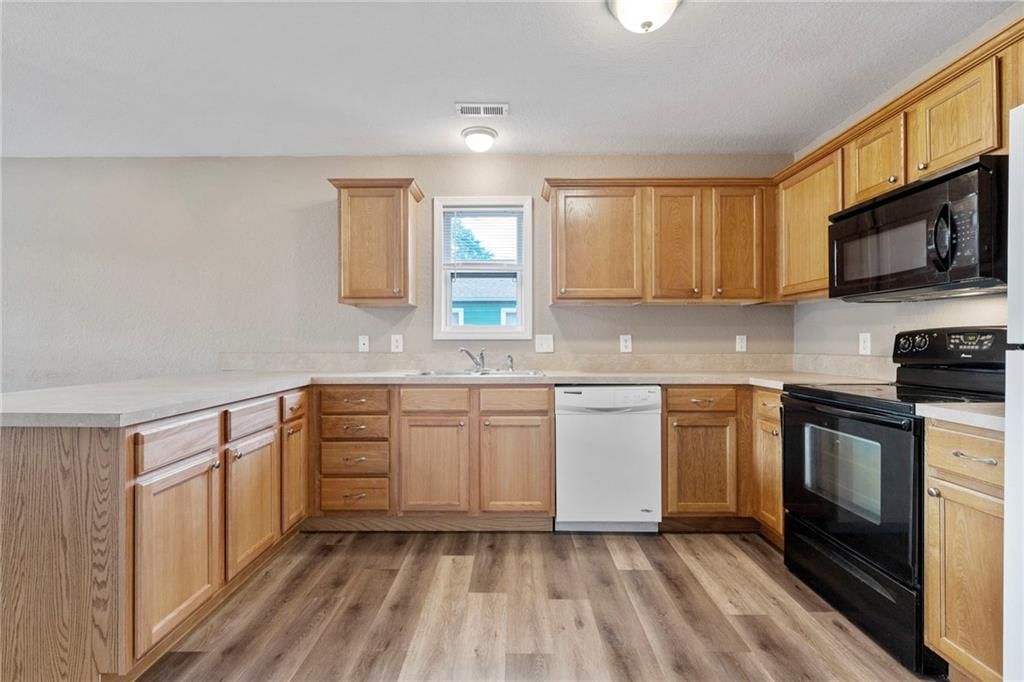 739 S Cypress Street — photo 10