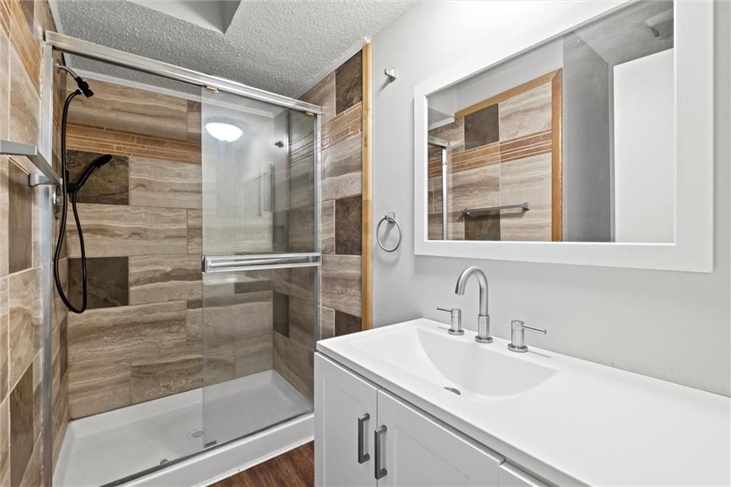 5712 NW Raintree Drive — photo 16