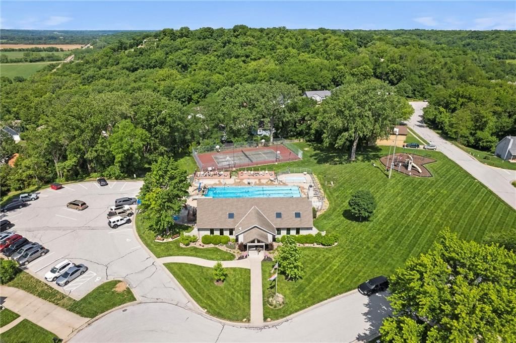5712 NW Raintree Drive — photo 39