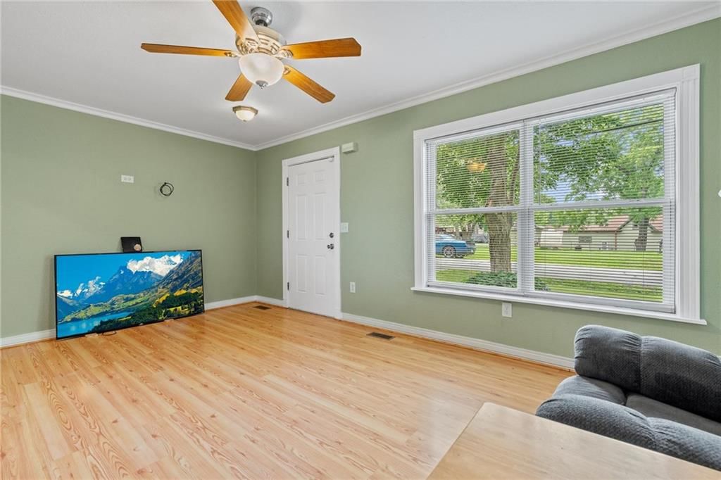 407 Salem Road — photo 8