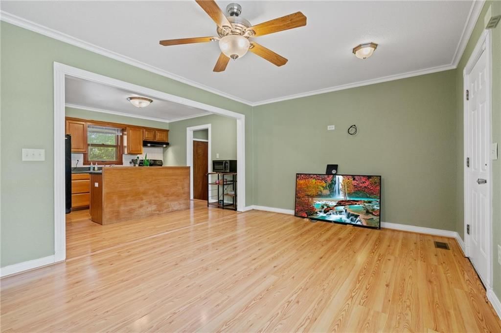 407 Salem Road — photo 9