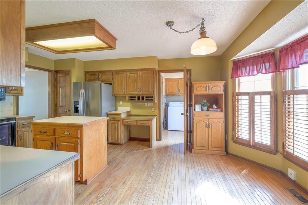 324 N PERSIMMON Drive — photo 11