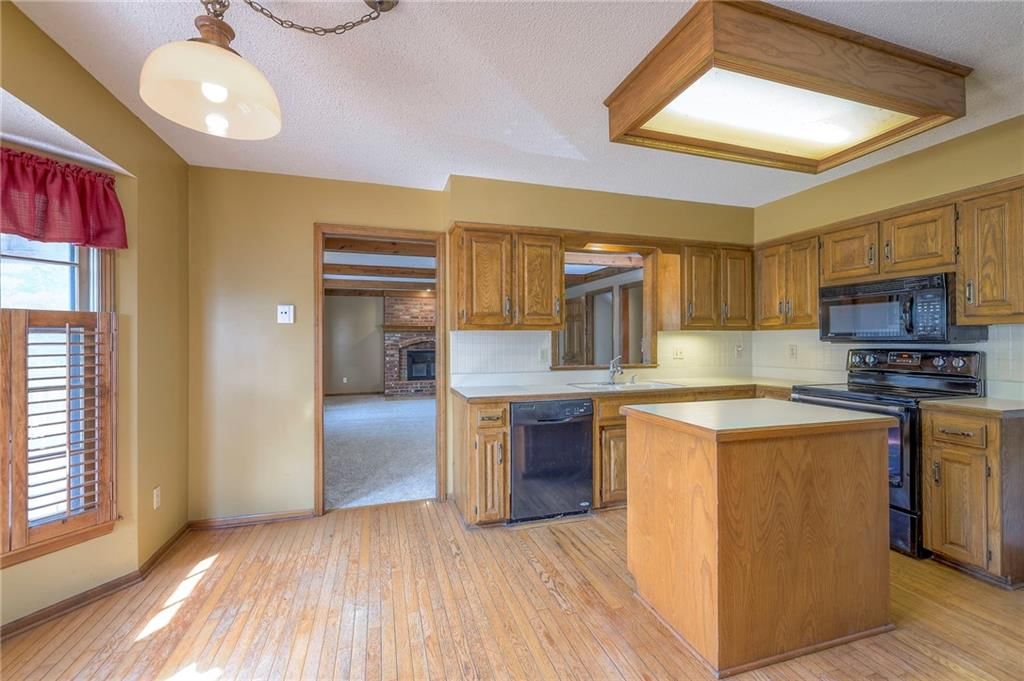 324 N PERSIMMON Drive — photo 13