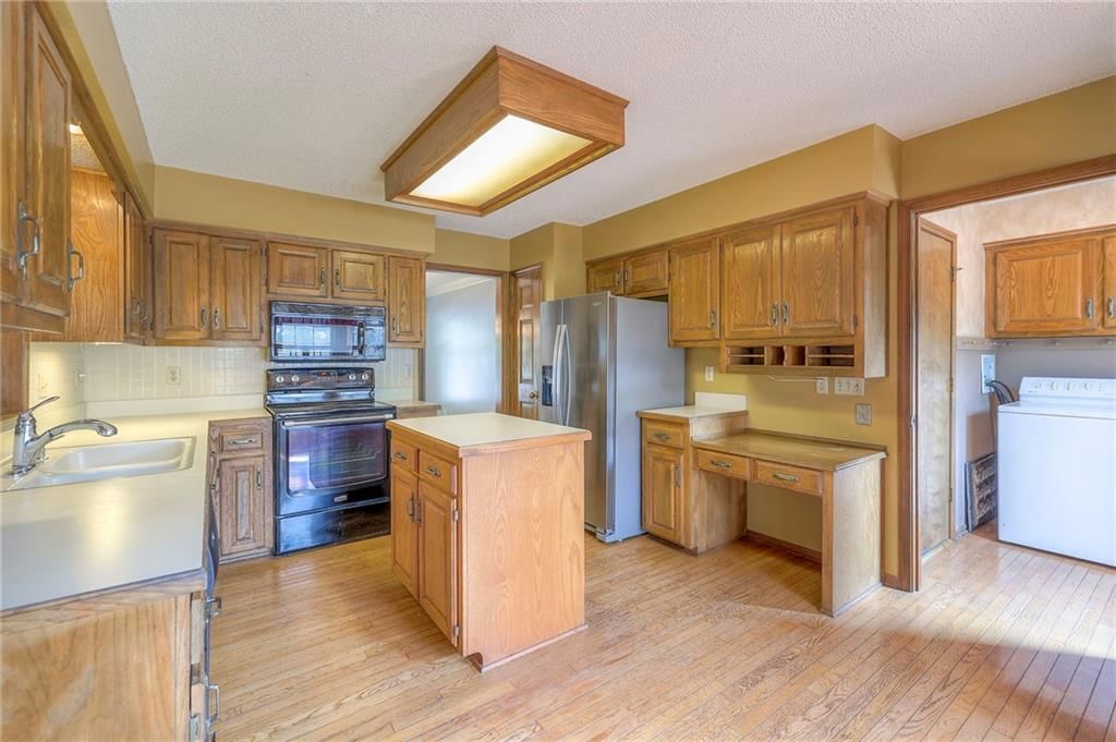 324 N PERSIMMON Drive — photo 14