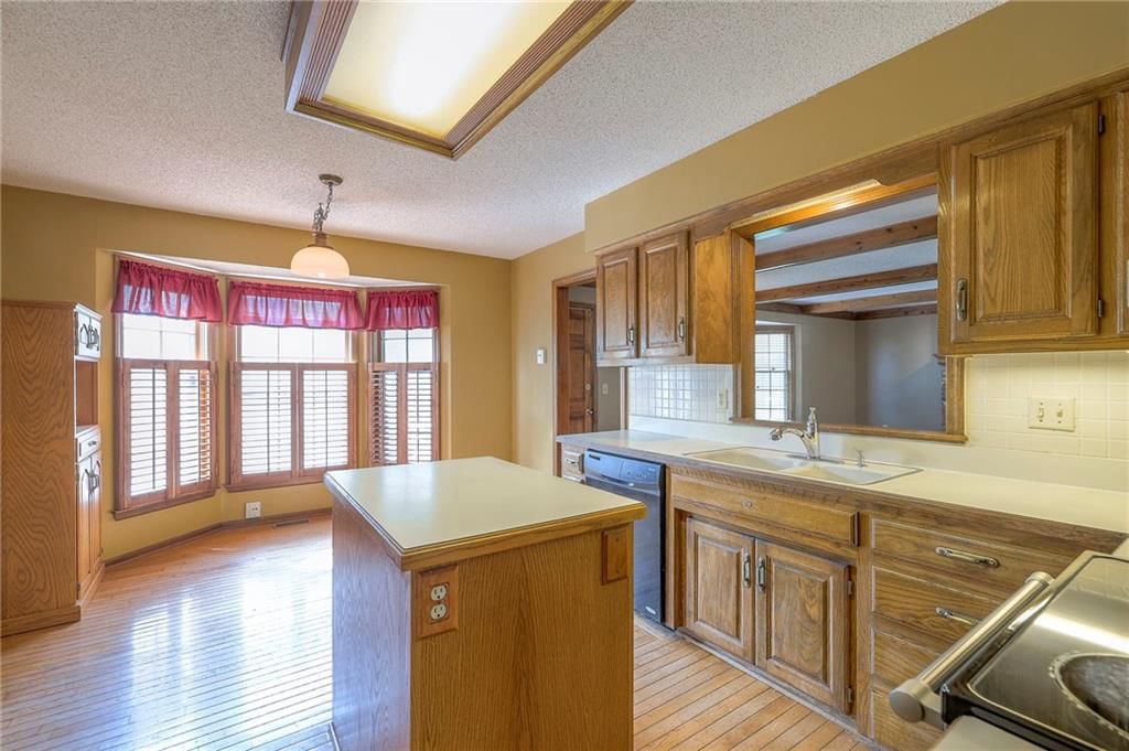324 N PERSIMMON Drive — photo 16
