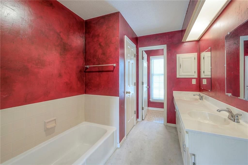 324 N PERSIMMON Drive — photo 27