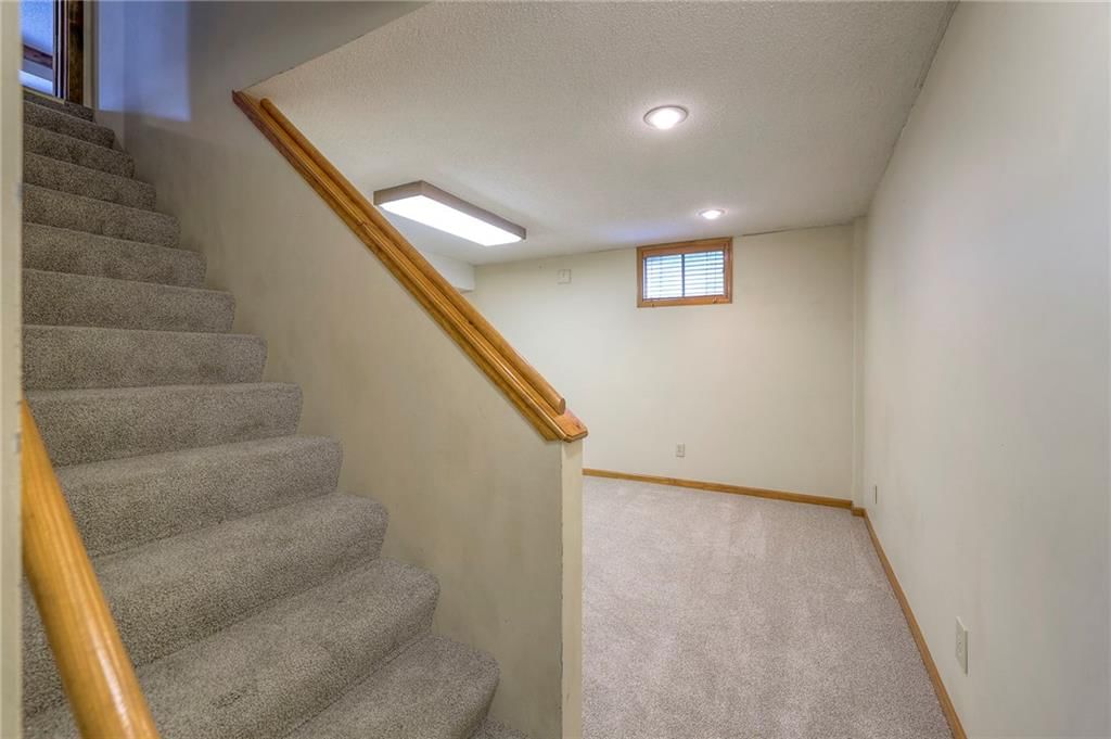 324 N PERSIMMON Drive — photo 31