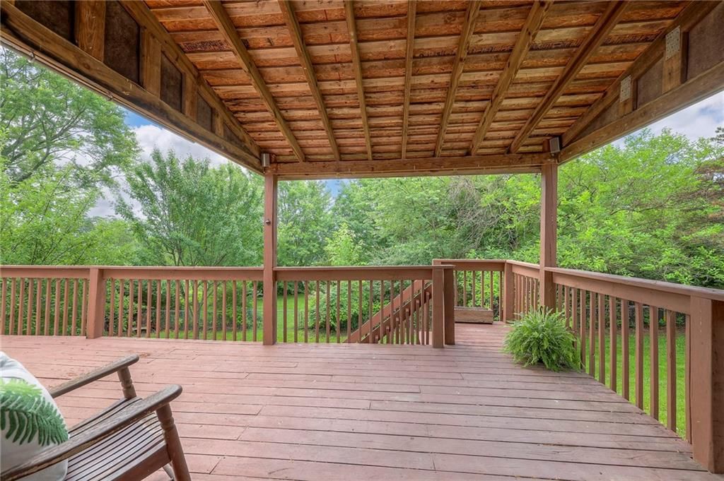 324 N PERSIMMON Drive — photo 36