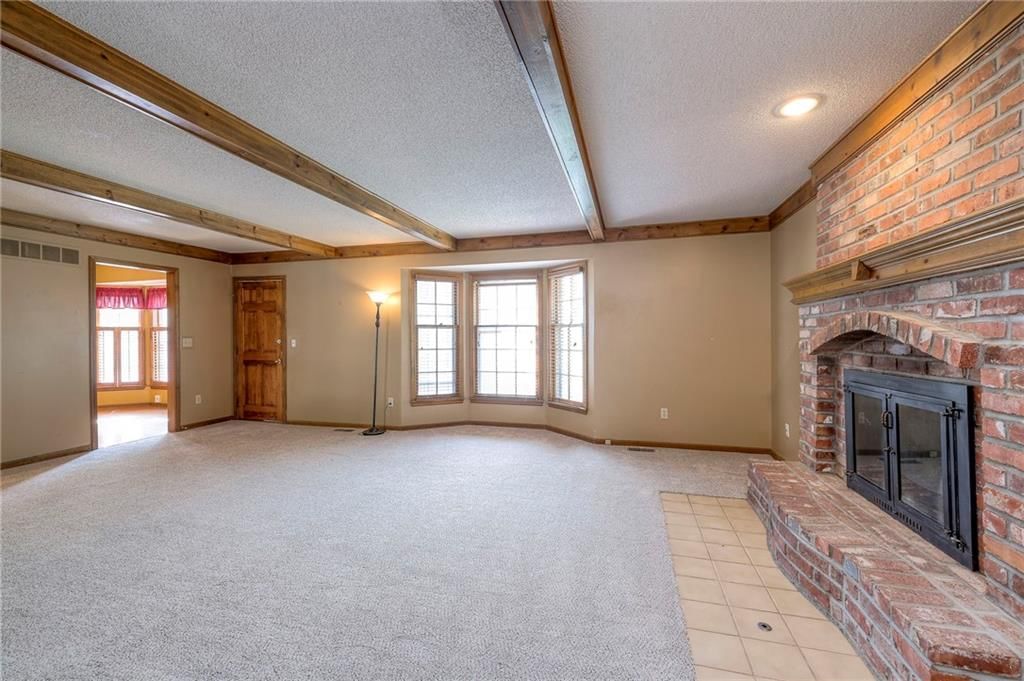 324 N PERSIMMON Drive — photo 6