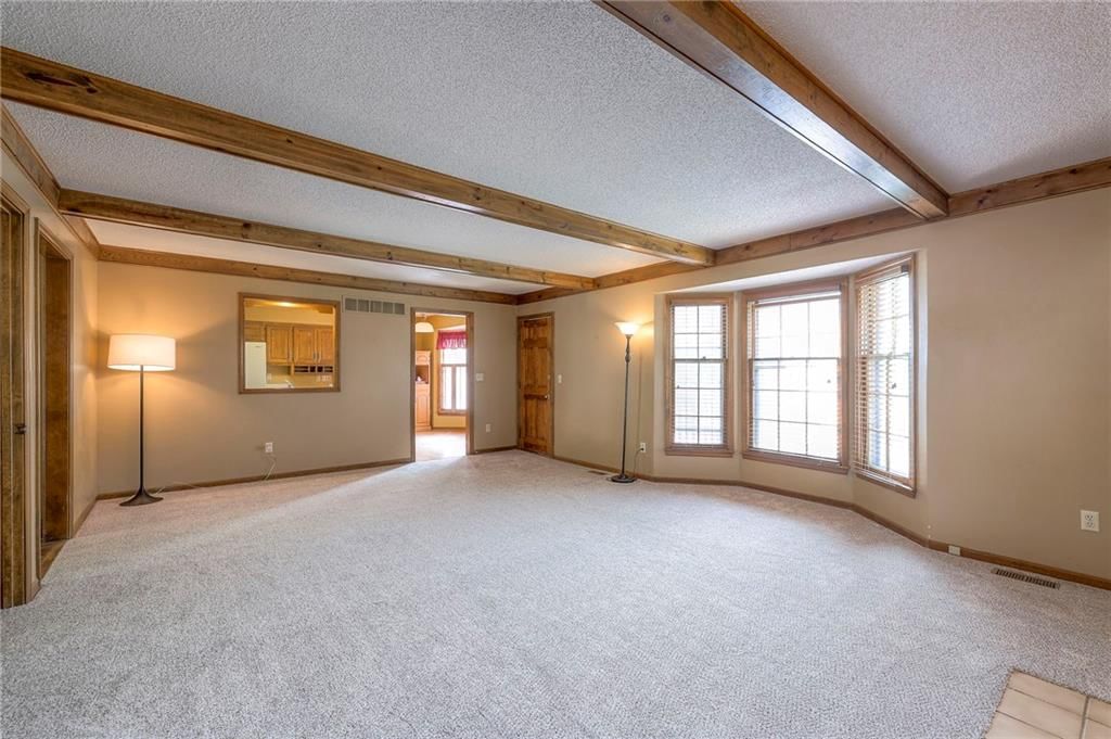 324 N PERSIMMON Drive — photo 7