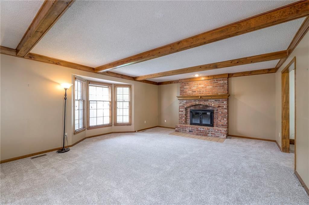 324 N PERSIMMON Drive — photo 8