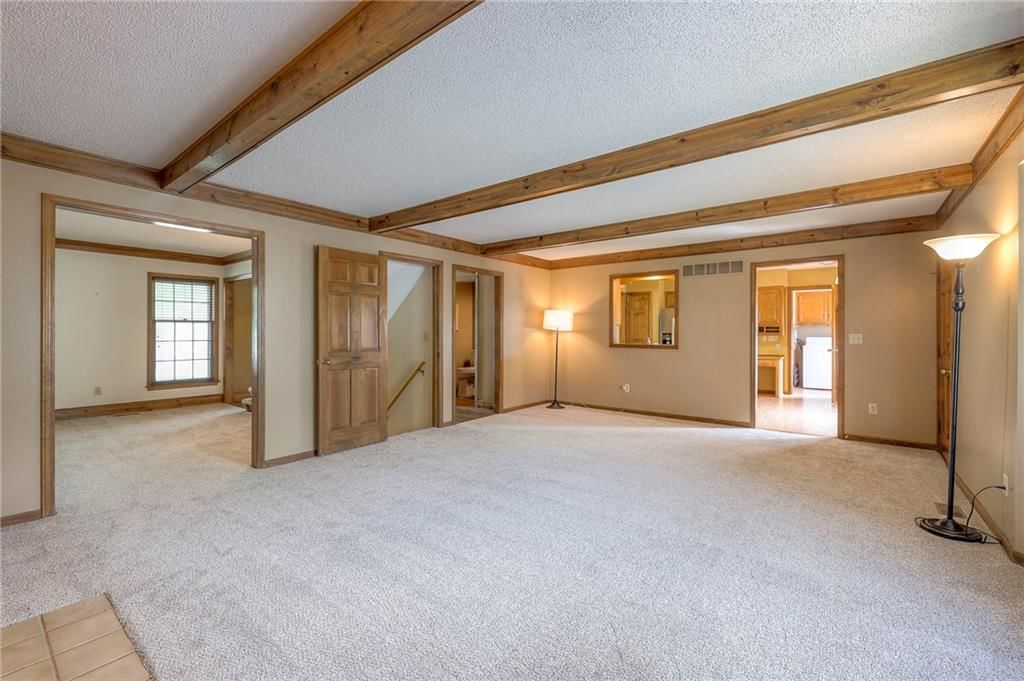 324 N PERSIMMON Drive — photo 10