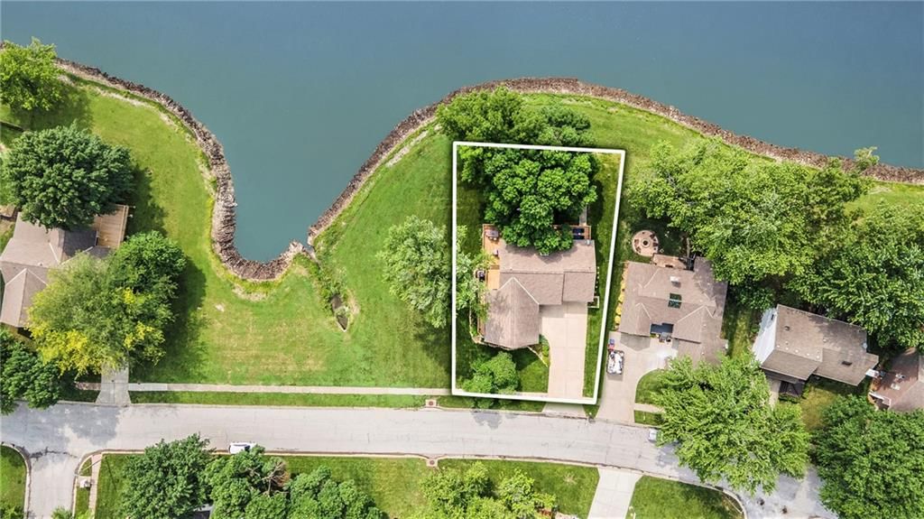 3920 SW Hidden Cove Drive — photo 33
