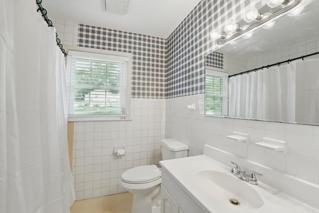 4660 NE Antioch Road — photo 18