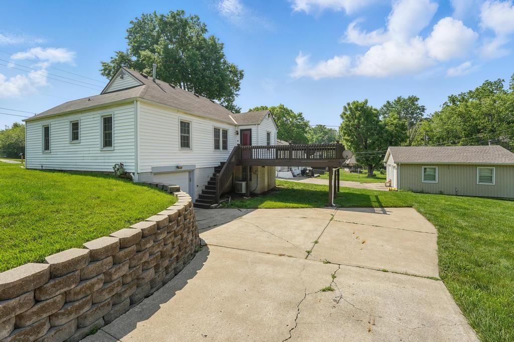 4660 NE Antioch Road — photo 24