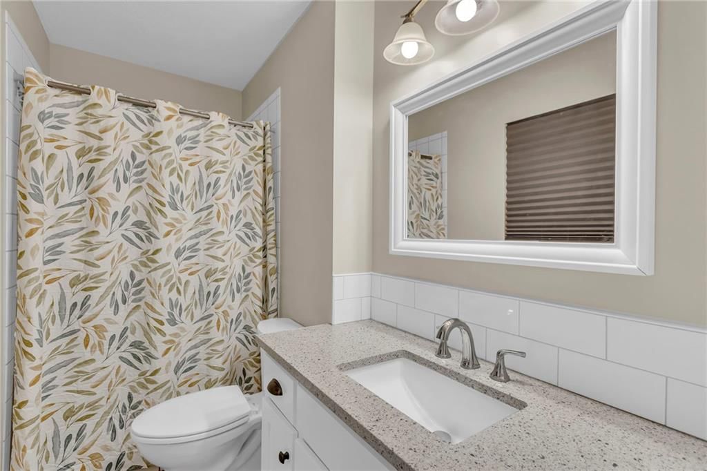 2604 S 16th Terrace — photo 13