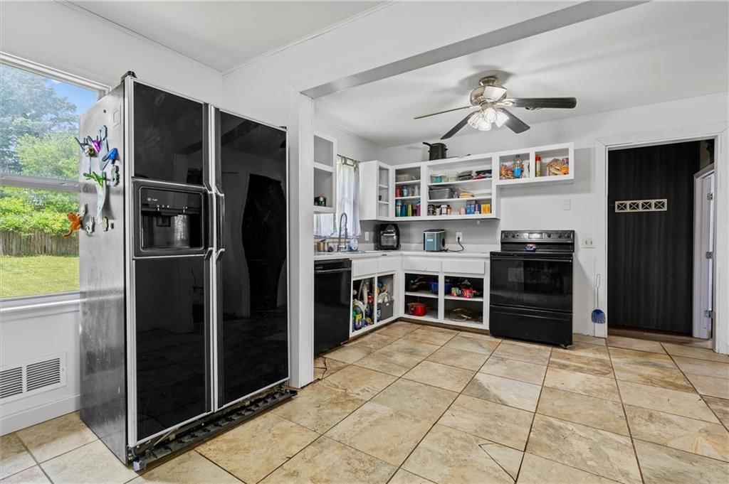 124 S Doniphan Street — photo 13