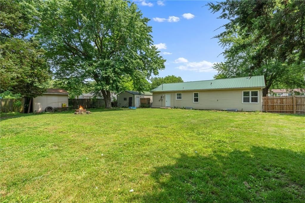 124 S Doniphan Street — photo 25