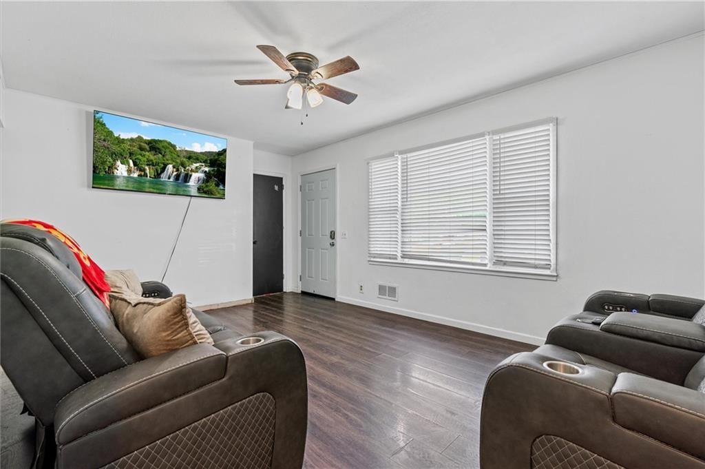 124 S Doniphan Street — photo 7