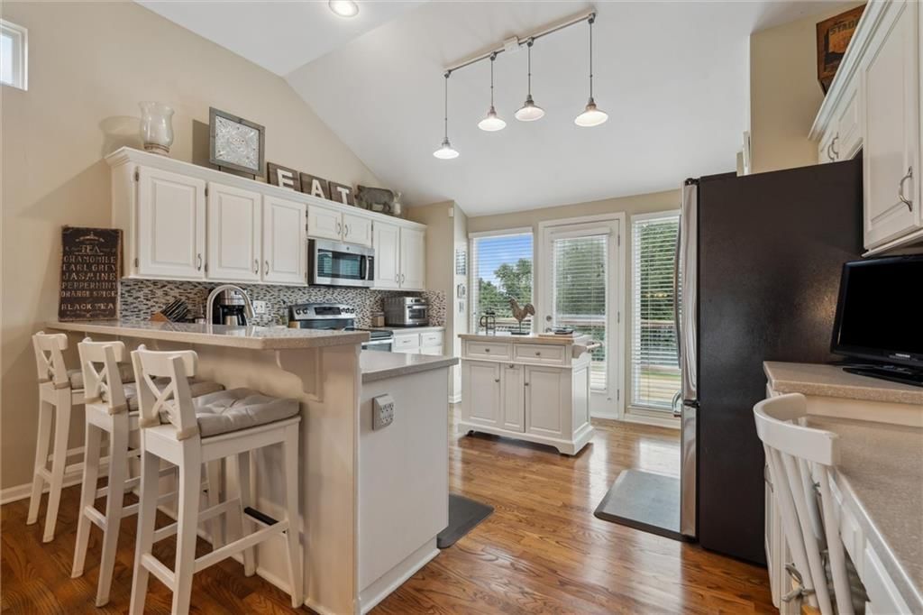 5773 Meadow Heights Drive — photo 14