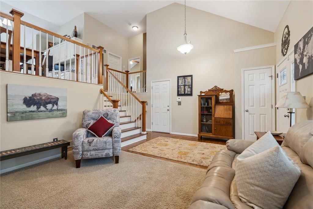 5773 Meadow Heights Drive — photo 8