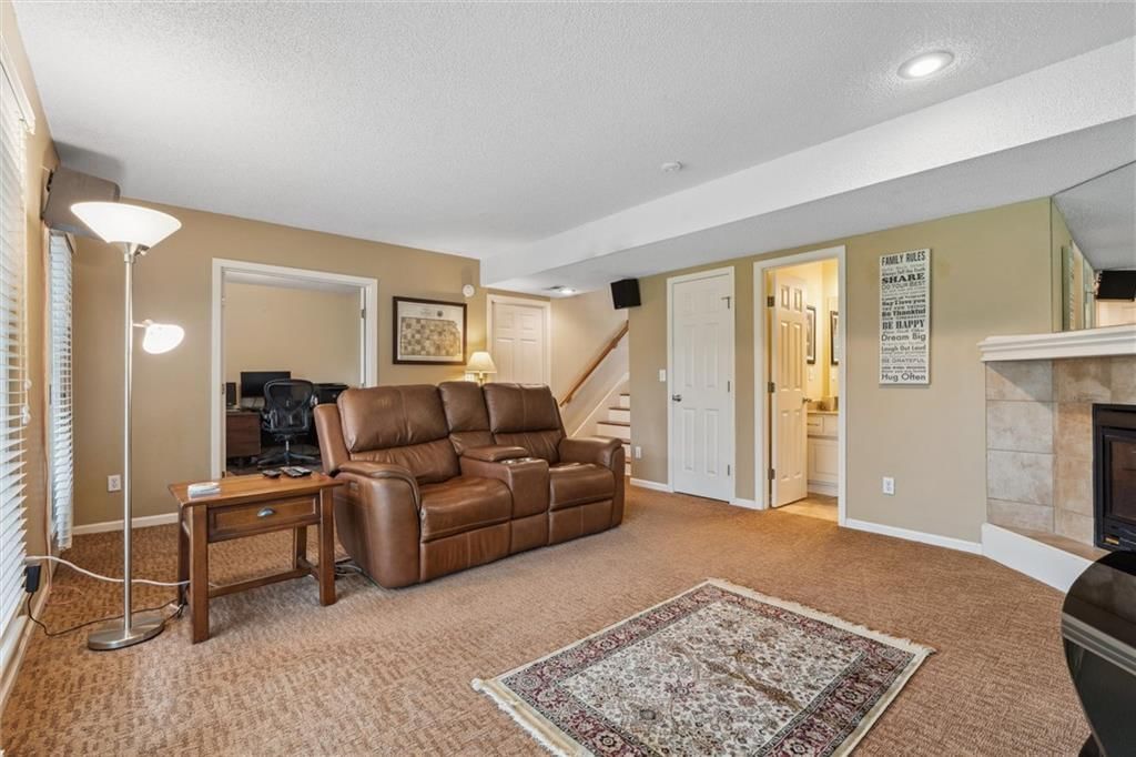 5773 Meadow Heights Drive — photo 9