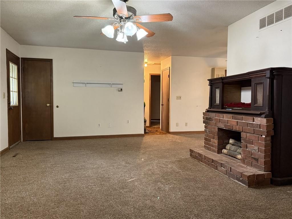 2501 Harris Avenue — photo 3