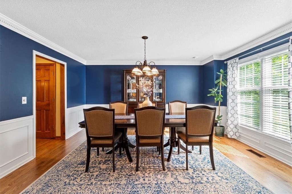 8405 Hall Street — photo 11