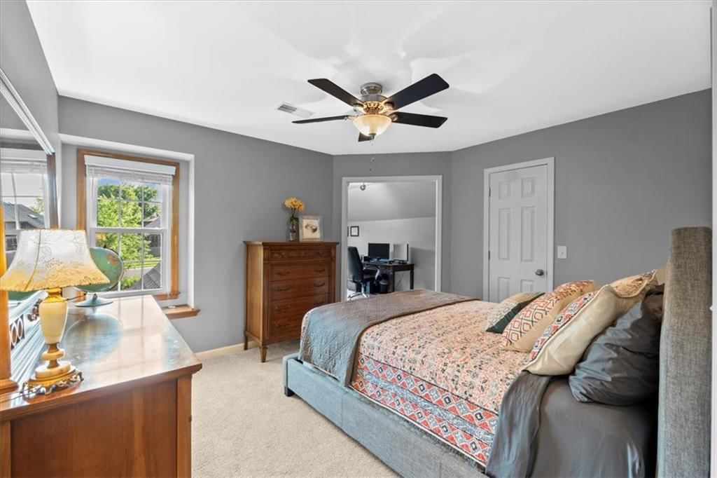 8405 Hall Street — photo 28