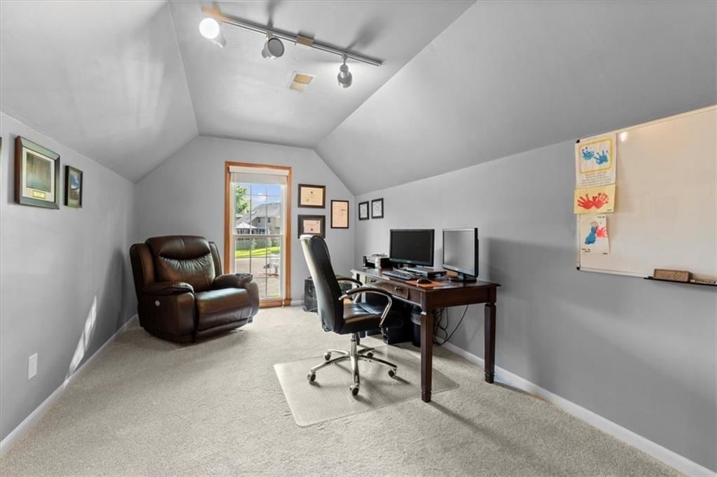 8405 Hall Street — photo 29