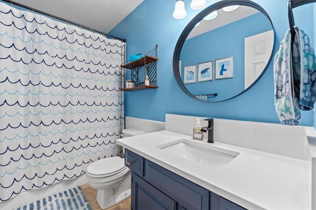 8405 Hall Street — photo 32