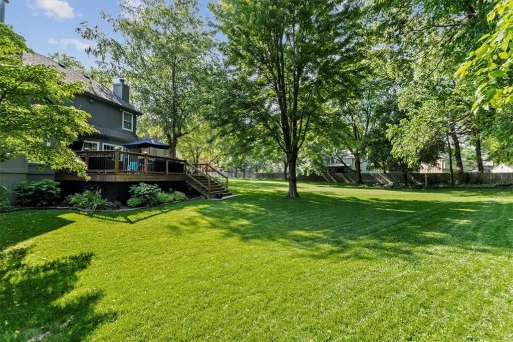 8405 Hall Street — photo 37