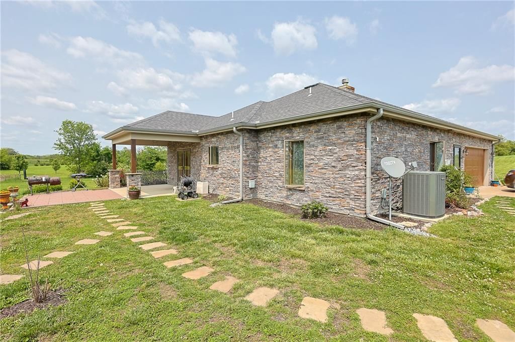 5260 SE Fox Run Road — photo 39