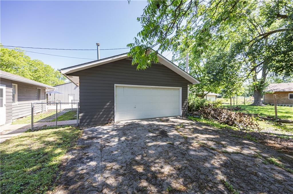 3931 Main Street — photo 47