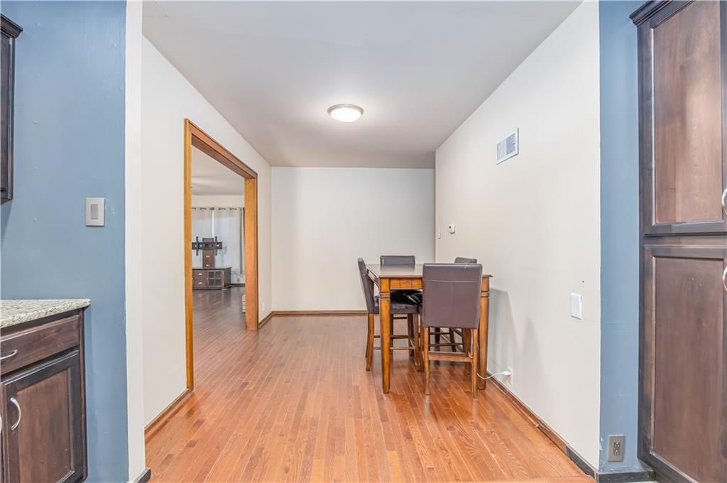 3931 Main Street — photo 9