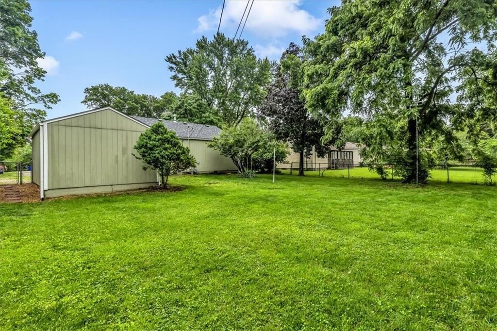 7516 Foster Street — photo 14