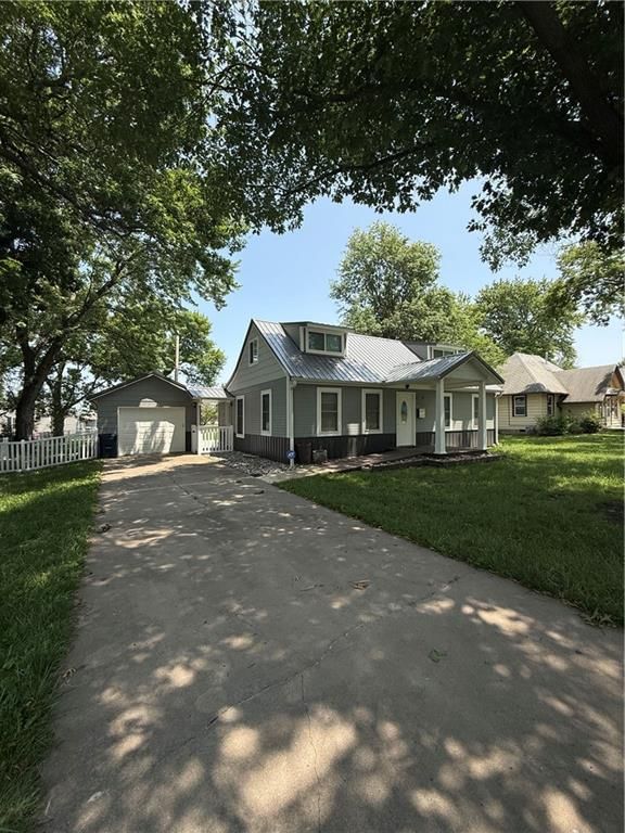 404 Lincoln Street — photo 26