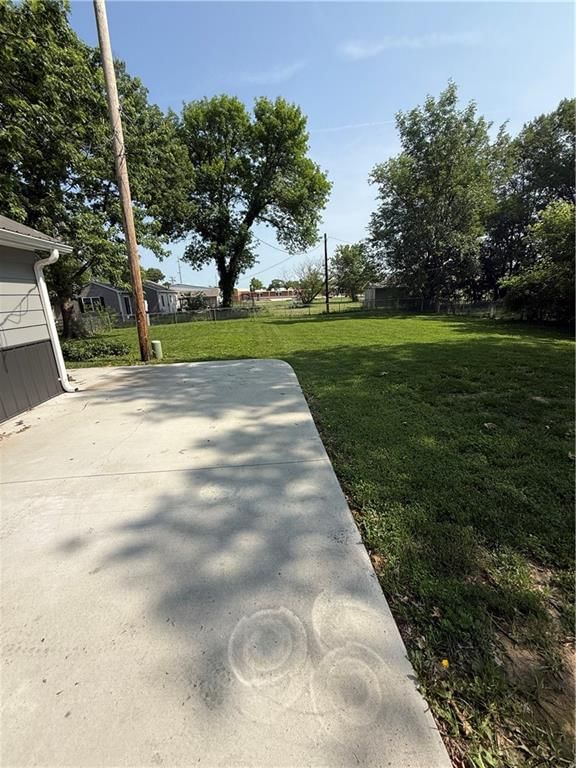 404 Lincoln Street — photo 31
