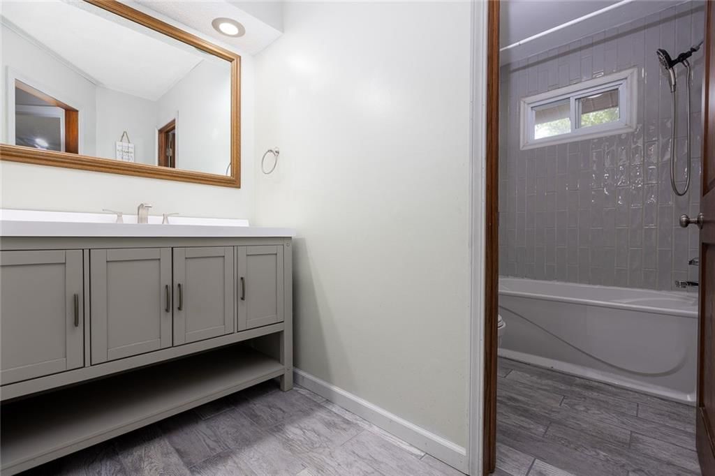 7207 N Woodland Avenue — photo 23