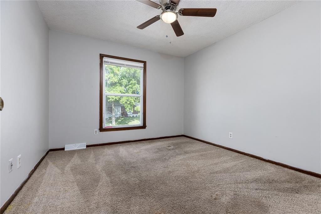7207 N Woodland Avenue — photo 25